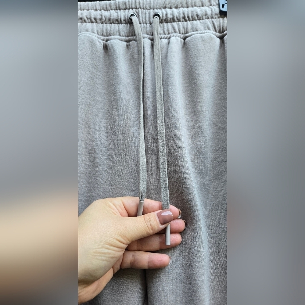Yogalicious Beige Cargo Pants - Picture 4 of 7